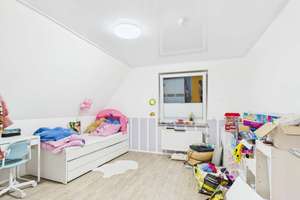 Köhlerberg WOB: 168 qm Wohnfläche auf drei Etagen, 2013 Sanierung inkl. Wohnzimmer-Anbau + DG-Ausbau – Die vollständige Adresse der Immobilie erhältst du vom Anbieter., 38440 Köhlerberg, Wolfsburg – Vorschaubild 7