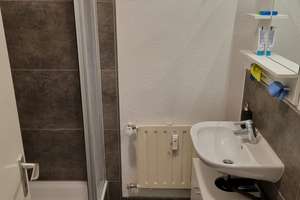 Tolle, helle 3-Zimmerwohnung mit Ostbalkon unweit vom Barbarossaplatz – Die vollständige Adresse der Immobilie erhältst du vom Anbieter., 76137 Südweststadt, Karlsruhe – Vorschaubild 4