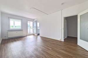 **AB SOFORT** - 3-Zimmer-Wohnung in grüner Umgebung! – Altgorbitzer Ring 10, 1169 Gorbitz-Süd, Dresden – Vorschaubild 1