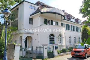 Architektonische Designer-Maisonette im exklusiven Philosophenviertel!