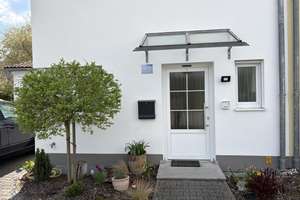 Gepflegtes Reiheneckhaus mit Dachterrasse in Etting/Audi  – Kipfenbergersr. 123, 85055 Etting, Ingolstadt – Vorschaubild 1