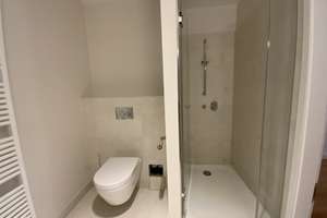 Großzügige 2 Zimmer-Wohnung mit Einbauküche nähe Hofgarten und Rhein – Die vollständige Adresse der Immobilie erhältst du vom Anbieter., 40213 Altstadt, Düsseldorf – Vorschaubild 9