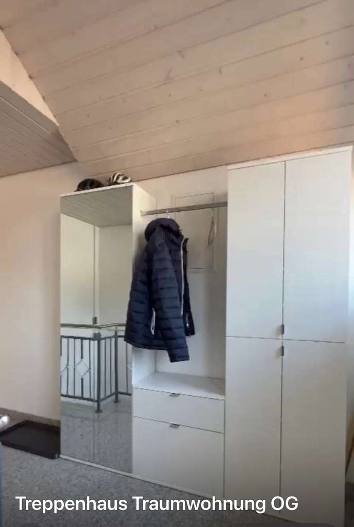 Immobilie in Nagold - Einfamilienhaus / Mehrfamilienhaus mit gr. Garage in Nagold /Vollmaringen - Bild 2