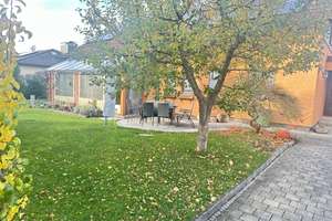 Einfamilienhaus mit PV-Anlage, Garage und großzügigem Garten – Die vollständige Adresse der Immobilie erhältst du vom Anbieter., 86842 Türkheim – Vorschaubild 3