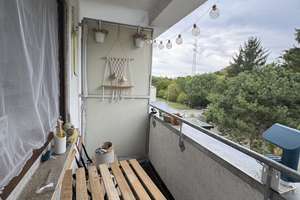 Modernisierte 3-Zimmer-Wohnung mit 2 Balkonen in ruhiger Lage – Die vollständige Adresse der Immobilie erhältst du vom Anbieter., 70437 Zuffenhausen-Mitte, Stuttgart – Vorschaubild 15