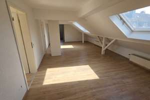 Neu saniertes Zuhause unterm Dach – 3 Zimmer mit Charakter in Duisburg