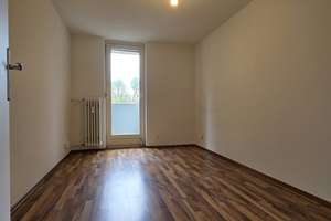 Viel Raum für Ihre Wohnideen: Attraktive 4-Zimmerwohnung mit zwei Balkonen und Garage – Die vollständige Adresse der Immobilie erhältst du vom Anbieter., 76131 Rintheim, Karlsruhe – Vorschaubild 7