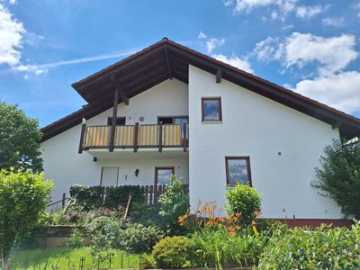 Bis zu ca. 97 m² Grundfläche!Wohnen über den Dächern von Selbach:Panorama-Ausblick, Ruhe, Raumwunder