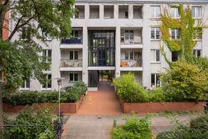 Sofort bezugsfrei! Geräumige 4-Raum Wohnung im Zentrum mit 2 Balkonen - denkmalgeschützte Wohnanlage – Die vollständige Adresse der Immobilie erhältst du vom Anbieter., 10969 Kreuzberg, Berlin – Vorschaubild 18