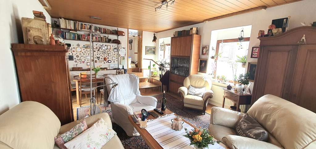 Immobilie in Langenselbold - Von außen klein, innen ein echtes Raumwunder!
Familienhaus mit Herz und Potenzial - Bild 4