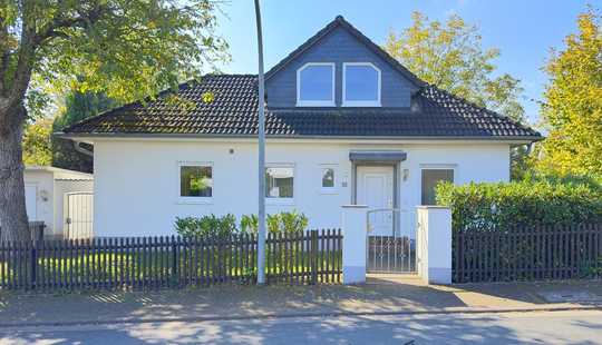 Bild von Freistehende Villa mit gemütlichem Garten in bester Wohnlage