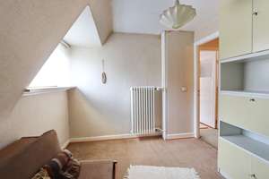 Freistehendes Einfamilienhaus mit Garage in Hamburg-Jenfeld – Die vollständige Adresse der Immobilie erhältst du vom Anbieter., 22043 Jenfeld, Hamburg – Vorschaubild 22