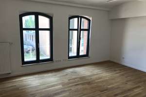 Schöne 2 Zimmer Wohnung in denkmalgeschütztem Ensemble