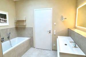 Ohne Makler: 5 Zi.-Penthouse, 161qm am Zoopark, Neubau 2020, 2xTG-Pl., barrierefrei – Die vollständige Adresse der Immobilie erhältst du vom Anbieter., 40239 Düsseltal, Düsseldorf – Vorschaubild 7