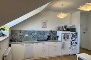 Sehr helle 2-Zimmer-DG-Wohnung mit Balkon & Aufzug – München-Laim – Die vollständige Adresse der Immobilie erhältst du vom Anbieter., 80687 St. Ulrich, München – Vorschaubild 8