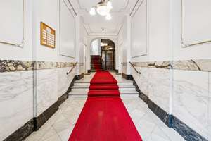 Stuck, Fischgrät & Flügeltüren: Herrschaftliche Familienwohnung in bester Lage Charlottenburgs! – Mommsenstr. 61, 10629 Charlottenburg, Berlin – Vorschaubild 19