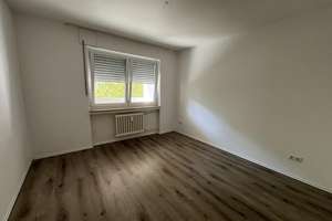 Tolle Wohnung / BALKON + AUFZUG – Vluyner Nordring 84, 47506 Neukirchen-Vluyn – Vorschaubild 4