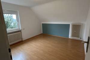 Helle 4-Zimmer DG-Wohnung mit Balkon im Zentrum von Heilbronn inkl. Hobbyraum mit  WC – Die vollständige Adresse der Immobilie erhältst du vom Anbieter., 74080 Böckingen, Heilbronn – Vorschaubild 8