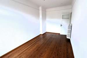 Klug geschnittene und perfekt gelegene 2-Zimmer-Altbauwohnung in Eimsbüttel
*** Provisionsfrei *** – Die vollständige Adresse der Immobilie erhältst du vom Anbieter., 20259 Eimsbüttel (Ortsteil), Hamburg – Vorschaubild 2