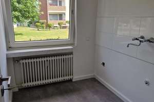 Vollständig renovierte Wohnung mit vier Zimmern und Balkon in Krefeld – Die vollständige Adresse der Immobilie erhältst du vom Anbieter., 47803 Benrad-Nord, Krefeld – Vorschaubild 14