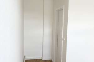 Altbau 4 Zimmer Dachgeschosswohnung im Gründerzeitviertel in Mönchengladbach – Die vollständige Adresse der Immobilie erhältst du vom Anbieter., 41061 Gladbach, Mönchengladbach – Vorschaubild 34