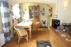 KIEL-HOLTENAU: Großzügige und freiwerdende 4,5-Zimmer-Wohnung über 2 Ebenen mit Loggia und Carport – Immelmannstraße 13, 24159 Holtenau, Kiel – Vorschaubild 12