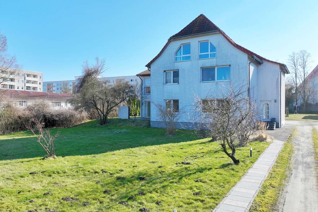 Immobilie in Ribnitz-Damgarten - MFH mit Boddenblick & Baugrundstück in Ribnitz!!! - Bild 1