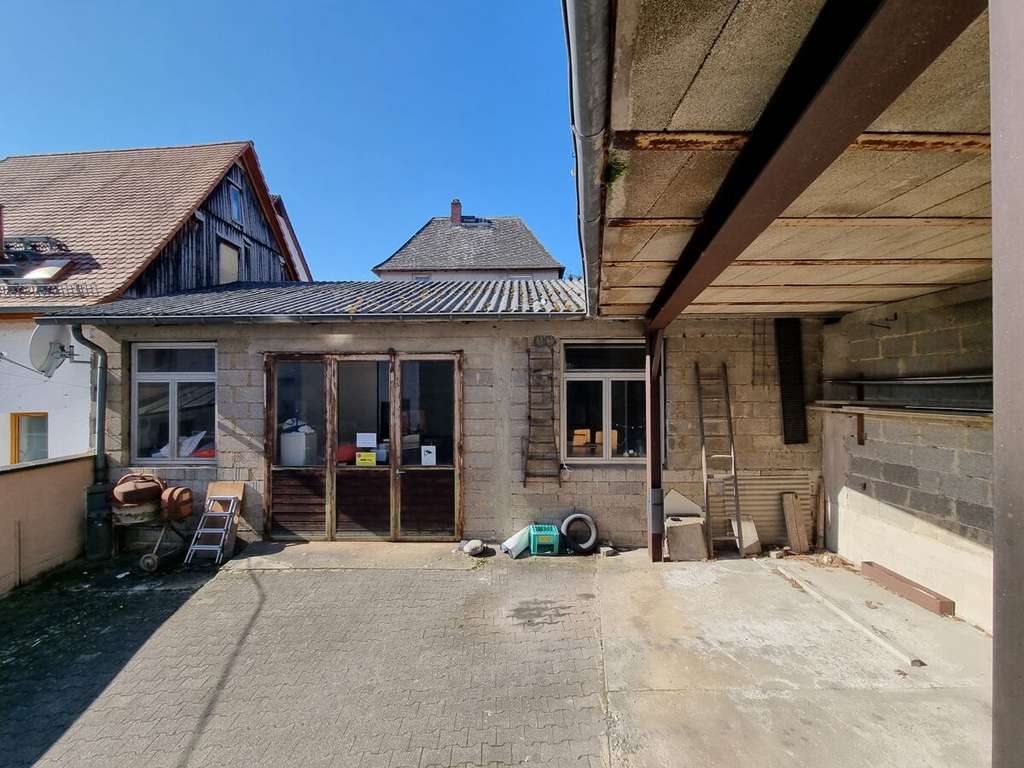 Immobilie in Usingen - 2FH mit Hof und Nebengebäude - Mitten in Usingen! - Bild 4