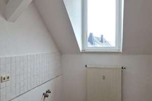 +++ 1 Monat mietfrei! 2-Zimmer-Wohnung im Dachgeschoss in Campusnähe! +++ – Vettersstraße 1, 9126 Bernsdorf, Chemnitz – Vorschaubild 4