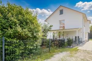 Energieeffizientes Mehrfamilienhaus mit vier leerstehenden Wohnungen – Die vollständige Adresse der Immobilie erhältst du vom Anbieter., 16547 Birkenwerder – Vorschaubild 5