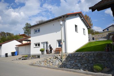 Einfamilienhaus mit Doppelgarage und Werkstatt