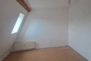 Bezaubernde Dachgeschosswohnung in ruhiger Seitenstraße – Wöhlerstraße 5, 1139 Dresden – Vorschaubild 7