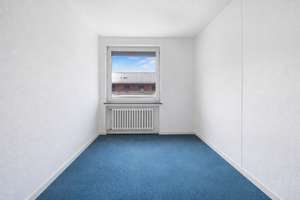 Bremen-Huchting: Modernisierte 4-Zimmer-Wohnung mit Loggia – frei ab 01.07 – Die vollständige Adresse der Immobilie erhältst du vom Anbieter., 28259 Sodenmatt, Bremen – Vorschaubild 11