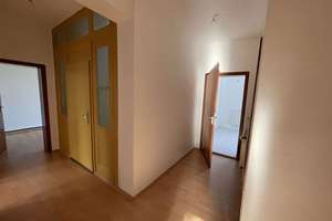 Schicke 3-Raum-Wohnung in der Hegelstr. 9 WE 4, 3. OG mit Balkon – Hegelstr. 9, 39104 Altstadt, Magdeburg – Vorschaubild 4