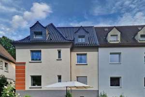 Dreifamilienhaus in Dinslaken – Kapital & Wohnen vereint – Die vollständige Adresse der Immobilie erhältst du vom Anbieter., 46535 Dinslaken – Vorschaubild 1