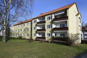 Stadtnah, Balkon und Tageslichtbad mit Wanne // 2.OG rechts – Saarstr. 20, 38440 Hohenstein, Wolfsburg – Vorschaubild 3