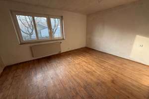 EINFAMILIENHAUS MITTEN IN UNTERKOCHEN AUF GROßEM GRUNDSTÜCK – Die vollständige Adresse der Immobilie erhältst du vom Anbieter., 73432 Unterkochen, Aalen – Vorschaubild 6