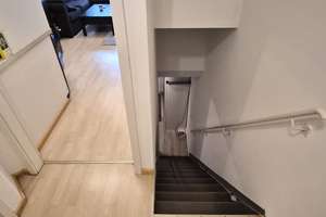* Attraktives Apartment auf zwei Ebenen mit Gartenanteil // München Trudering * – Iltisstr. 54, 81827 Waldtrudering, München – Vorschaubild 9