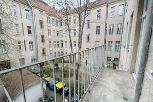 RUHIGE ALTBAUPERLE: STILVOLLE 2-ZIMMER-WOHNUNG MIT BALKON IM HERZEN VON FRIEDENAU I PROVISIONSFREI – Rheinstraße 50, 12161 Friedenau, Berlin – Vorschaubild 16