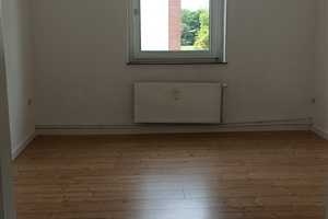 Frisch sanierte zwei-Zimmer-Wohnung in super Lage! – Tannenbergstr. 8, 38126 Braunschweig – Vorschaubild 1