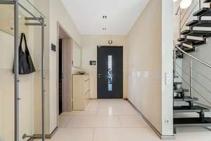 Exklusives Einfamilienhaus in Bestlage von Berlin-Rudow – moderne Technik trifft Familienidylle – Die vollständige Adresse der Immobilie erhältst du vom Anbieter., 12355 Rudow, Berlin – Vorschaubild 5