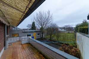 Frechen-Bachem, ca. 105 m³ Wfl., 5 Zimmer, 2, Bäder, DHH auf 600 m² Grundstück, Garage, Stellplätze – Rhein-Erft-Kreis – Vorschaubild 3