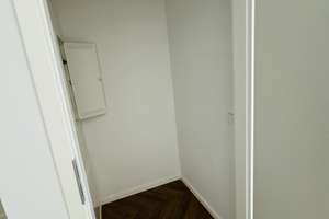 Balkon zum Innenhof!! - mit EBK, Abstellkammer und Waschmaschinenanschluss! – Otto-Franke-Straße 45, 12489 Adlershof, Berlin – Vorschaubild 3