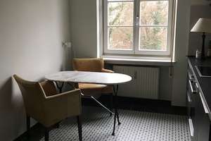 Charmante, möblierte 3-Raum-Wohnung mit Balkon und Garten in München-Schwabing – Moltkestraße 3, 80803 Münchner Freiheit, München – Vorschaubild 13