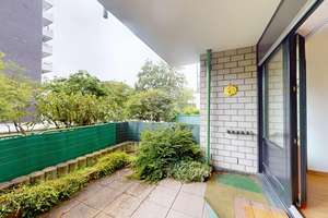 Unterrath: Gut geschnittene Wohnung mit geräumiger Süd-Terrasse und Tiefgaragenstellplatz! – Die vollständige Adresse der Immobilie erhältst du vom Anbieter., 40468 Unterrath, Düsseldorf – Vorschaubild 3