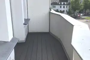 Großzügige 2-Raum-Wohnung mit großem Balkon, amerikanischer Küche und Fahrstuhl nahe Hasselbachplatz – Harnackstr. 3, 39104 Magdeburg – Vorschaubild 4