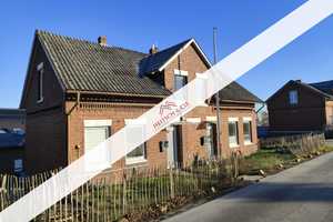 Renovierungsbedürftiges Doppelhaus/Einfamilienhaus zu verkaufen! – Hamburg – Vorschaubild 1