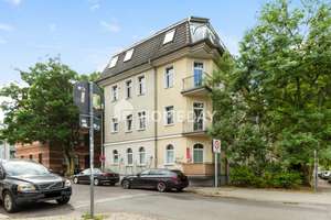 Charmante 2-Zimmer-Wohnung mit zwei Balkonen und TG in begehrter Lage von Leipzig-Plagwitz – Die vollständige Adresse der Immobilie erhältst du vom Anbieter., 4229 Plagwitz, Leipzig – Vorschaubild 3