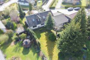 Charmantes Sanierungsprojekt: Einfamilienhaus mit Doppelgarage auf großzügigem 1050 m² Grundstück – Tuttlingen (Kreis) – Vorschaubild 2