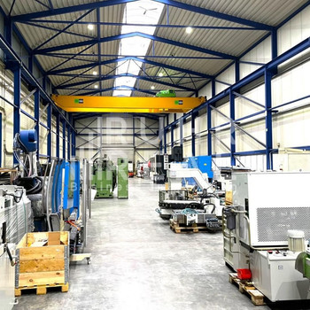 40 Tonnen Kran | 11 m Kranhöhe | LED-Beleuchtung